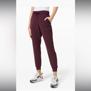 lululemon On the fly jogger